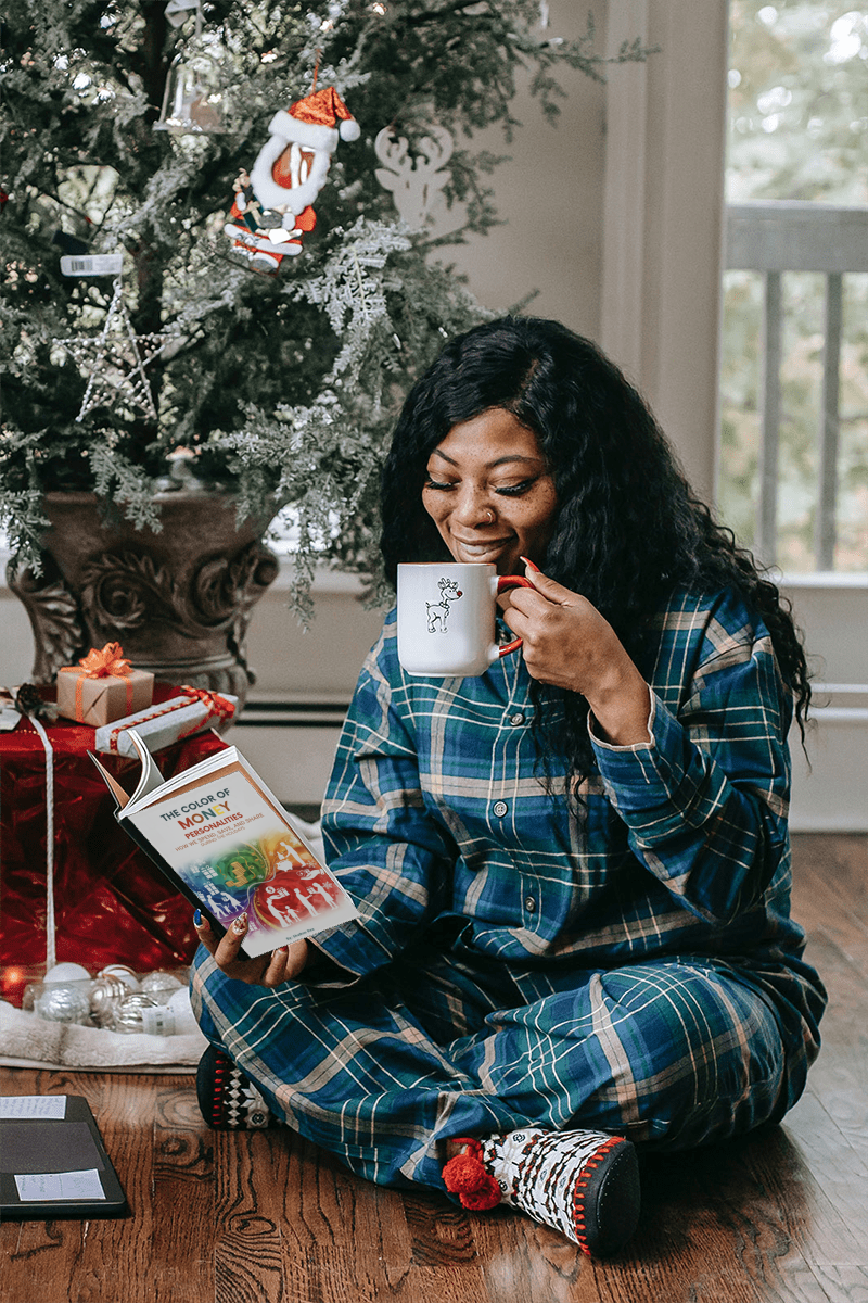 The Color of Money Personalities: How We Spend, Save, and Share During the Holidays image